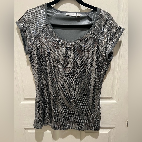 Women's Sequined Top‎ - Picture 1 of 4